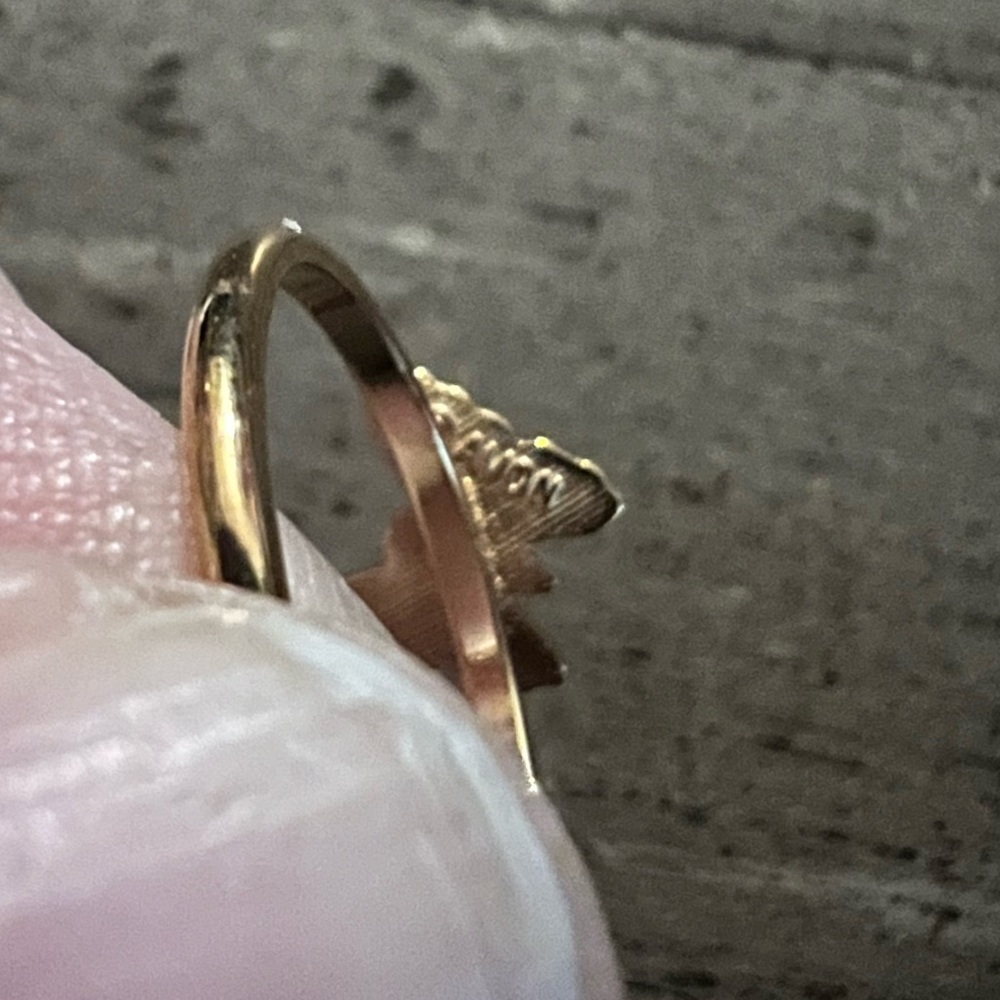 Avon VINTAGE Gold Butterfly Ring with Green Wings - Picture 2 of 2